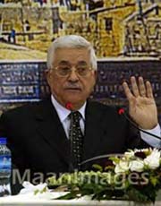 Abbas travaille au maintien de l'ouverture du dialogue alors que l'Union Européenne refuse de traiter avec le Hamas et ne pose aucune condition à Israël.