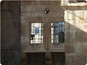 L'occupation installe des caméras de surveillance à l'intérieur de la Mosquée bénie d'el-Aqsa