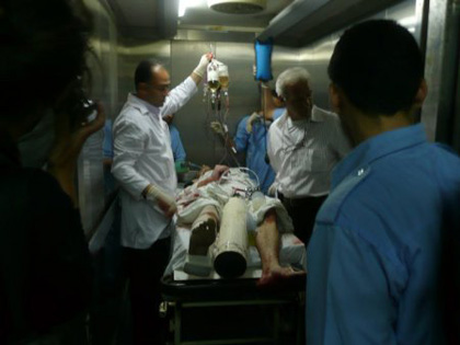 Ahmad Sliman Salem Dib, 19 ans, est mort hier à 16h30 d’hémorragie, après une opération chirurgicale d’urgence. Dib venait d'être blessé par un tir israélien pendant une manifestation non violente près du carrefour de Nahal Oz, à Gaza.