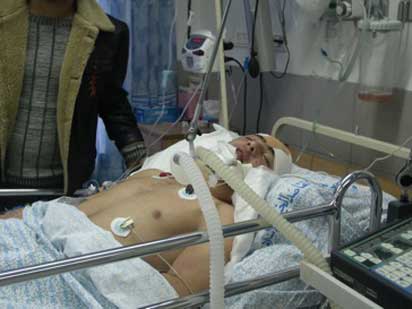 Un jeune homme dans un état critique après avoir reçu trois balles dans la tête par les Forces d’Occupation Israéliennes au cours d’une manifestation pour Gaza