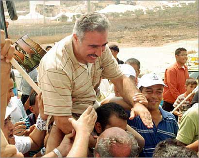 Khader accuse «les infiltrés»  du gouvernement de Ramallah et du Fatah de l’avoir livré à l’occupant.