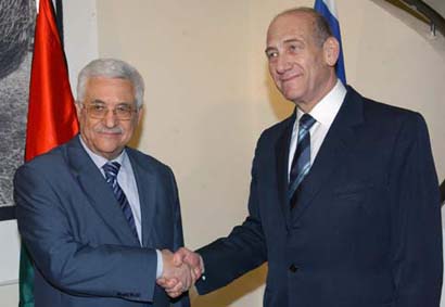 Olmert et Abbas 'enfoncent le clou' en Palestine