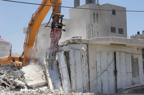 La ville d’al-Quds asphyxiée par l’occupation (rapports de l’Institution Internationale al-Quds du mois de juin 2012)