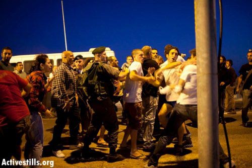 23 Palestiniens et Israéliens blessés dans une attaque des colons à l'extérieur de Jérusalem