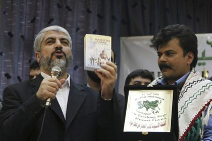 Le chef du Hamas fait l'éloge du convoi Asia to Gaza à son arrivée en Syrie le mercredi 22.12. Il est depuis hier jeudi 23.12 au Liban
