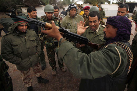 Les révolutionnaires libyens : PAS UN SEUL SOLDAT ETRANGER sur notre terre