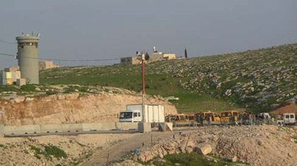 Si vous vivez en Cisjordanie occupée, votre maison est assiégée par les colons et les checkpoints