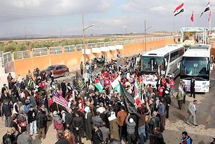 Le convoi Asia to Gaza reçoit un accueil populaire massif à son arrivée à Alep (Syrie). Les participants sont déterminés à briser le siège et à affronter les agressions