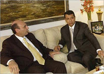 Mohammed Dahlan démissionne de son poste de conseiller à la sécurité nationale suite à la défaite du Fatah à Gaza