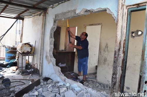 Un habitant de Jérusalem occupée obligé de détruire sa maison