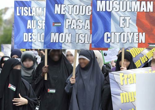 Entretien avec Youssef Girard  : 'L’islamophobie est une idéologie hégémonique en France'