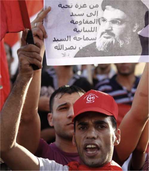 Sous la Syrie, le Hezbollah, ou la lutte souterraine entre Bandar, le capo di capo de contre-révolution arabe, et Hassan Nasrallah, le « seigneur de la résistance »