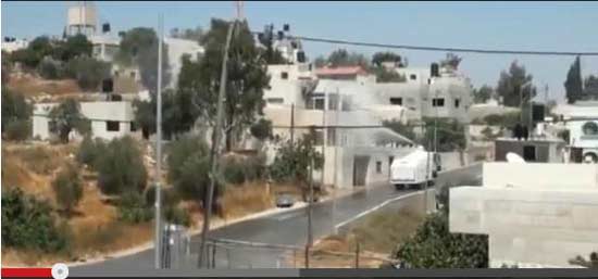Les forces d'occupation aspergent les maisons de Nabi Saleh de liquide chimique nauséabond (vidéo)