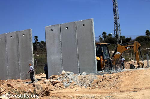 Construction du Mur dans le village de Qalandiya, 24.09.2012