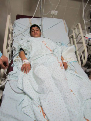 Les colons et l'armée attaquent Qusra : 13 Palestiniens blessés
