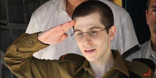 Le soldat Shalit reprend ses activités criminelles