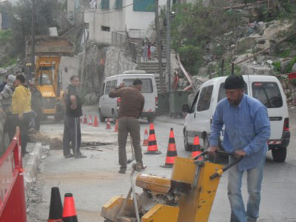 Un tunnel de l’occupation provoque un nouvel effondrement dans une rue de Silwan, à Jérusalem Est