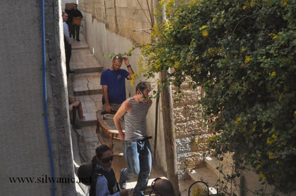 Des colons s’emparent d’une maison dans le quartier Al-Farouq, près de Silwan