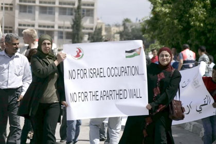 Tulkarem poursuit la commémoration du Jour de la Terre, l'armée israélienne blesse 2 Palestiniens