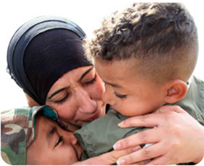 Manal Ghanem, libérée après 50 mois, retrouve son fils né en prison