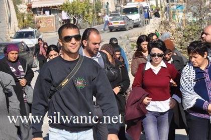 Une députée palestinienne visite Silwan au milieu d'affrontements violents