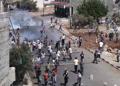 Nombreux blessés par les Forces d’Occupation Israélienne alors que Nilin reste assiégé