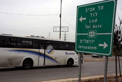 Connex, une entreprise française gère les services d'autobus vers des colonies israéliennes