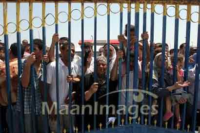 Des centaines de personnes se rassemblent à Rafah pour exhorter l'Egypte à ouvrir sa frontière avec Gaza