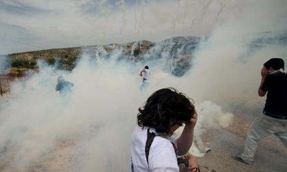 Les manifestations non-violentes contre la barrière de Cisjordanie de plus en plus dangereuses