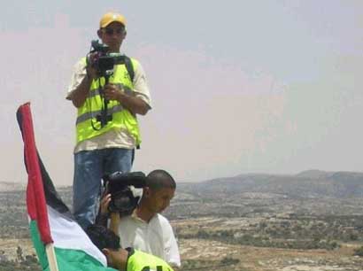 L'armée israélienne refuse de soigner un journaliste Palestinien détenu