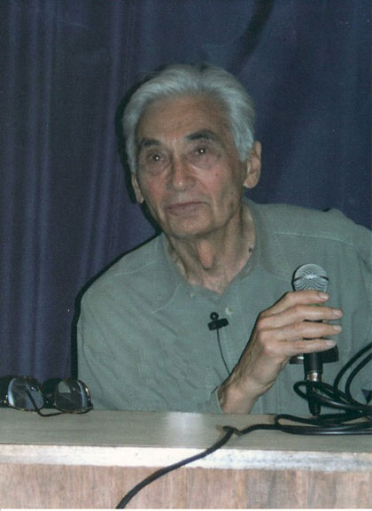 Howard Zinn, le Forum Economique Mondial, l’utilisation abusive de l’holocauste juif