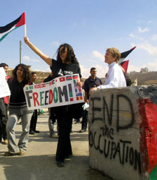 Manifestation de femmes contre le Mur à Jayyous