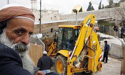 11 manifestants arrêtés à Jérusalem, le Contrôleur pour Jérusalem déclare illégal le permis de creuser