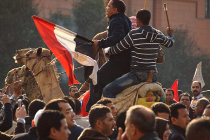 Jour 9 de la révolution égyptienne : les Baltaguyia attaquent les manifestants sur Maydan al Tahrir - au moins 15 morts, 1.500 blessés