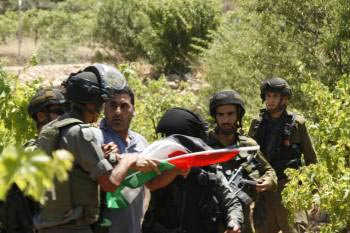 4 arrestations à Beit Ommar en 2 jours, dont 2 enfants pendant un raid nocturne