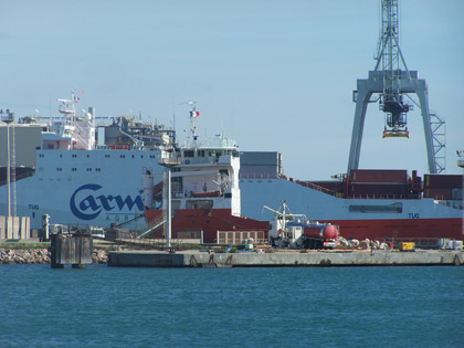 Un bateau israélien (Biotop-Agrexco) déchargé à Sète, en pleine grève ! ( article complété le 21.10)