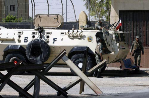 L'Egypte renforce sa présence militaire à la frontière avec Gaza