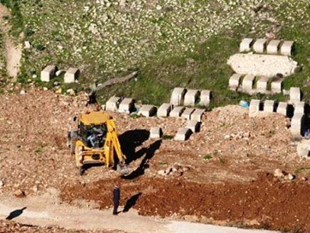 Israël implante 3.000 fausses tombes juives autour de la mosquée Al-Aqsa