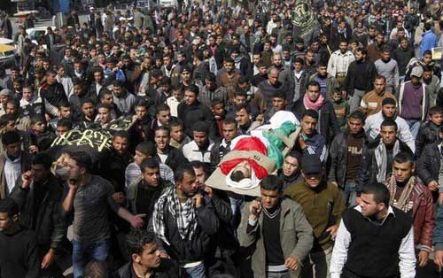 Au moins 18 martyrs (*) et plus de 50 blessés, l'agression sioniste continue (vidéo des funérailles de Ayoub Asalya, 12 ans)