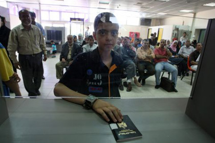 L'Autorité palestinienne refuse de délivrer des passeports aux Palestiniens de Gaza