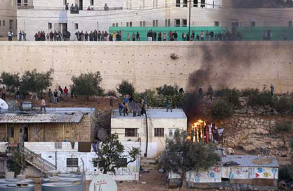 Hébron, un Palestinien écrasé deux fois par un terroriste israélien