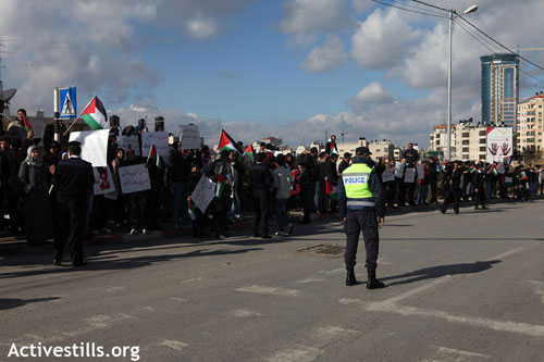 Deuxième samedi de protestation contre la reprise des négociations entre l'AP et Israël (vidéo)