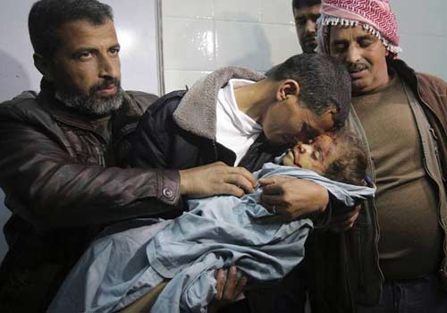 Hala, 3 ans, tuée par des raids aériens de l'armée d'occupation