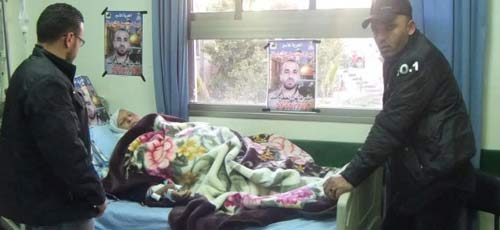 Visite à la mère du gréviste de la faim Ayman AlSharawneh, à l'hôpital d'AlKhalil