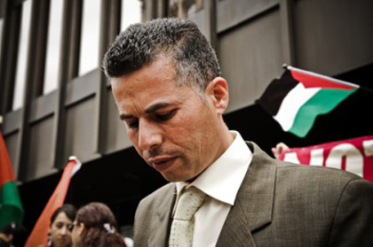 Les arrestations israéliennes visant à écraser la résistance populaire continuent : Mohammed Khatib, coordinateur du Comité de Coordination de Cisjordanie arrêté cette nuit