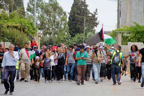 Les Palestiniens manifestent à travers la Cisjordanie