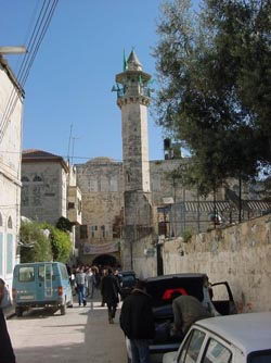 L’Autorité Palestinienne baisse le volume de l’appel à la prière afin de ne pas déranger les colons israéliens