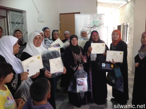 Formation aux premiers secours pour 15 Palestiniennes d'al-Qods, pour faire face à la recrudescence de la violence coloniale