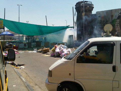 Violents affrontements au checkpoint de Qalandia