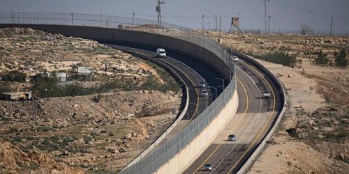 De nouvelles routes coloniales pour s'emparer de vastes pans de terres en Cisjordanie